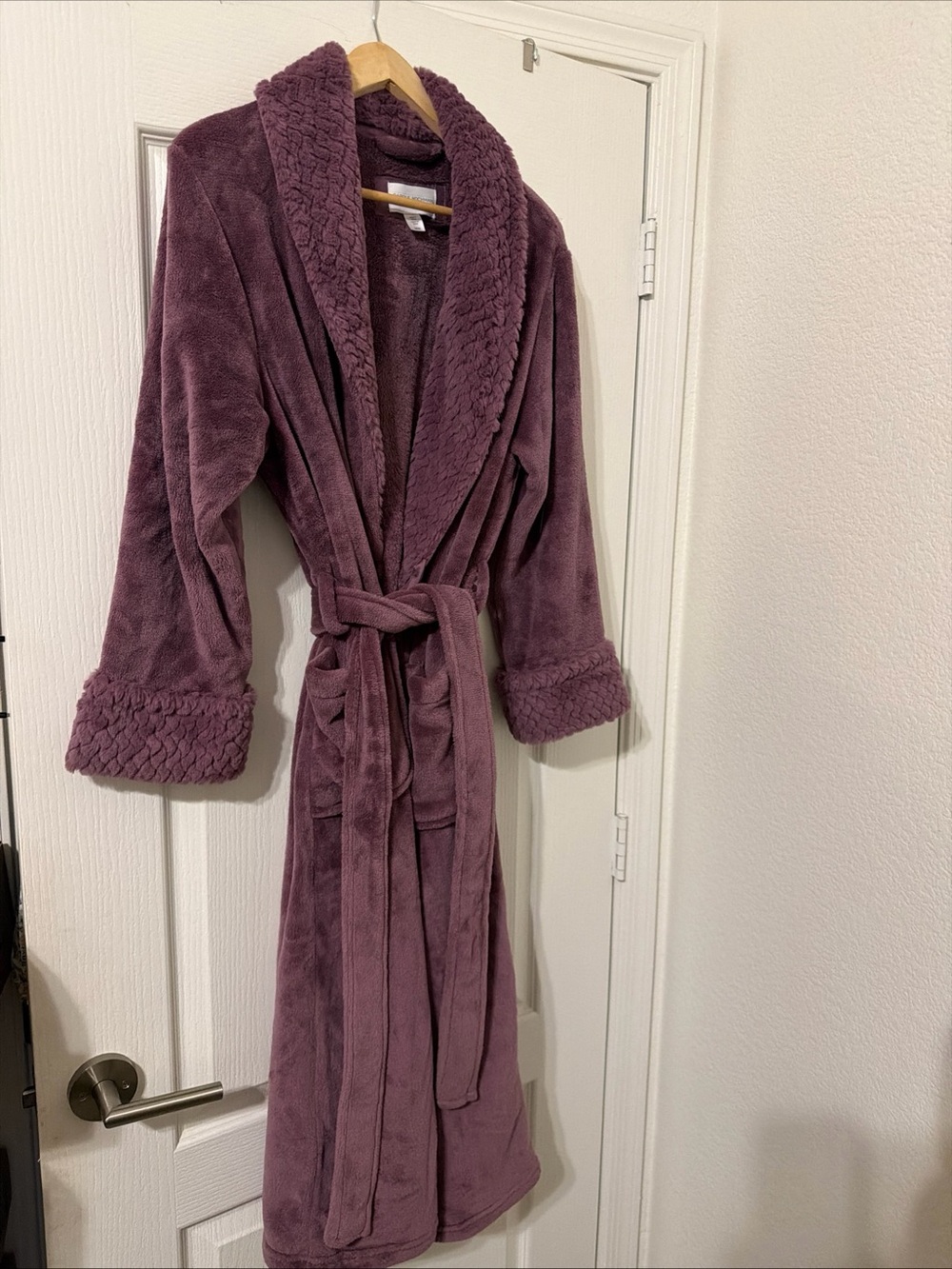 Midnight by Carole Hochman Plush Long Robe in Plum m medium EUC
